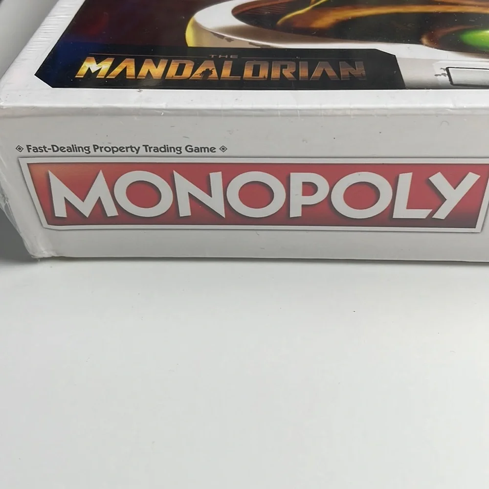 Monopoly NWT Star Wars Mandalorian Board Game